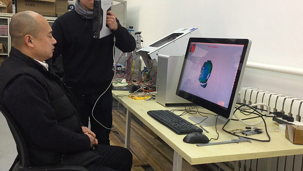 The engineer at Prod-lab used handheld 3D scanner EinScan-Pro to scan the human’s head.