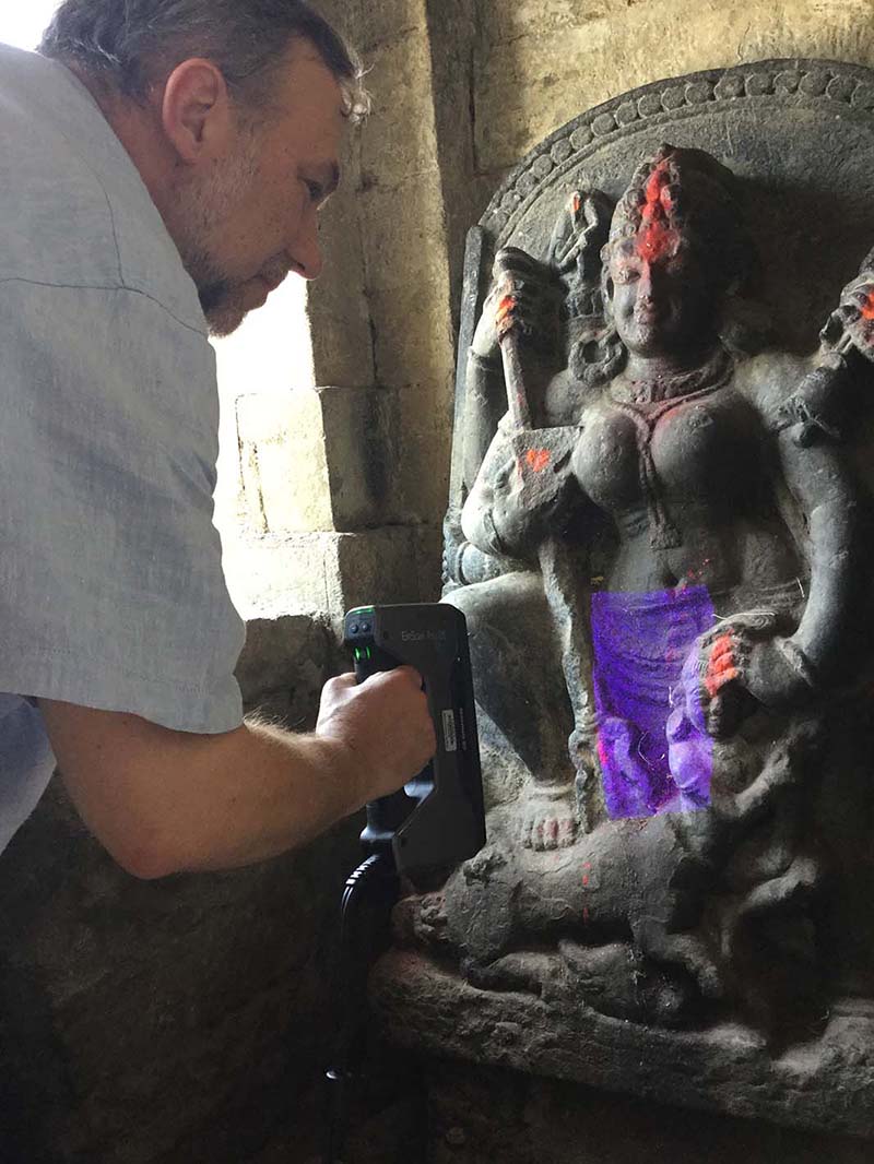 Professor Bernard Means is 3D Scanning the sculpture of the goddess Mahishasuramardini